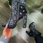 Black / 35