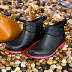 Black surface and red bottom / 41