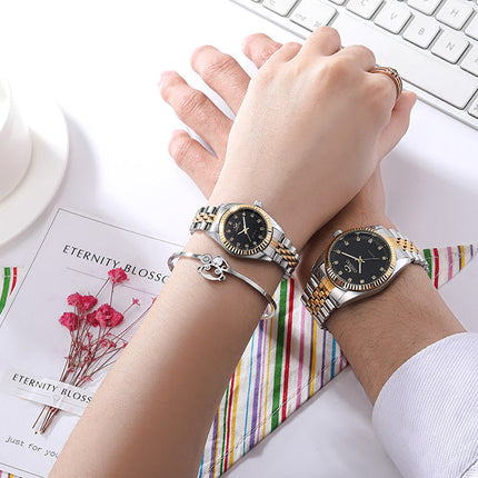 Quartz watch couple table