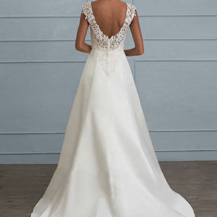 One-shoulder V-neck fishtail lace trailing wedding dress