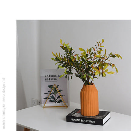 Nordic living room dining table flower arrangement