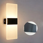 Black / Warm light