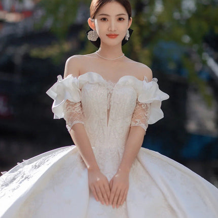 White Satin Main Wedding Dress New Temperament Trailing Sweet Princess Bride Catwalk Dress