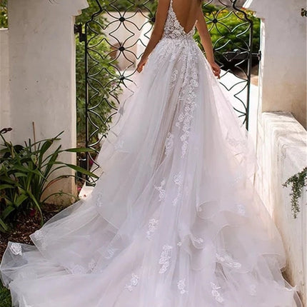 New Slim And Deep V Suspender Light Wedding Dress
