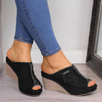 Black / 35