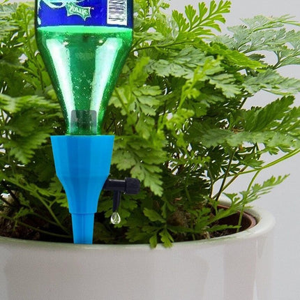 Automatic adjustable watering drip