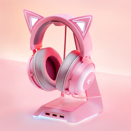 Glowing cat earphones