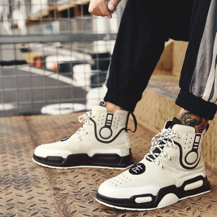 Sports shoes