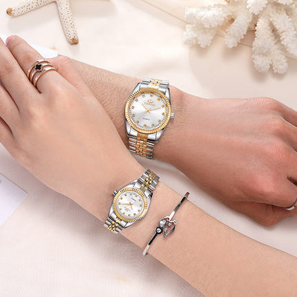 Quartz watch couple table