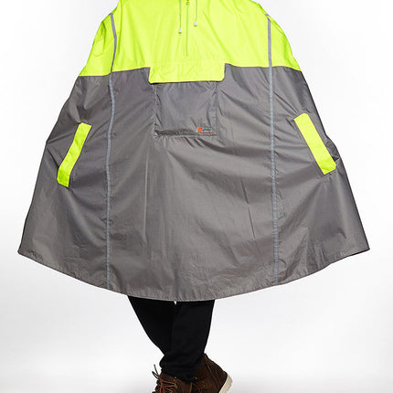 Multifunctional riding raincoat