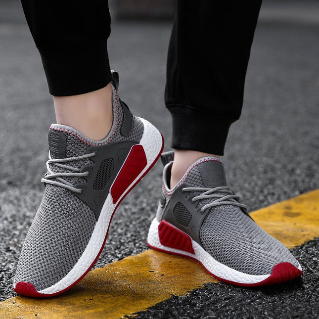 Men's sports running shoes