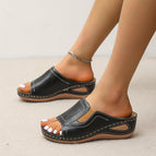 Black / 35
