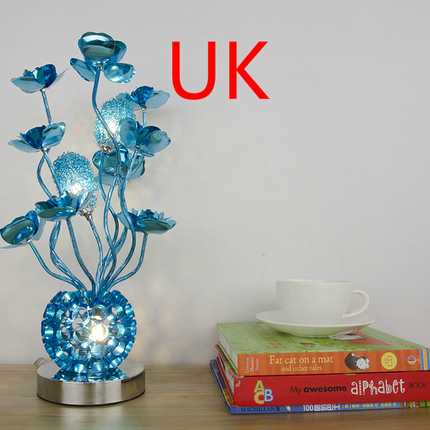 Stylish and simple modern dining table and bedside lamp