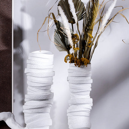 Modern Minimalist Nordic Ins White Irregular Ceramic Vase Flower Arrangement
