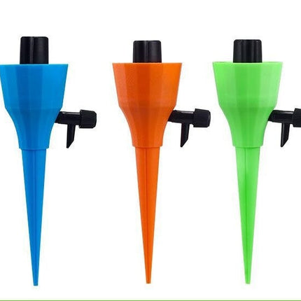 Automatic adjustable watering drip