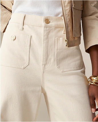 Loose Leisure Washed-out Button Slightly Flared Jeans