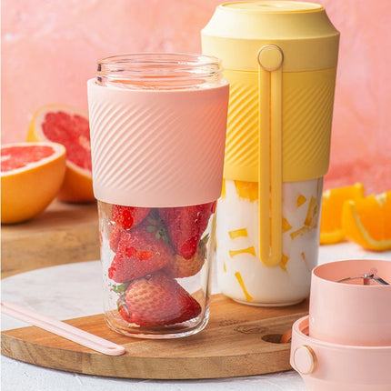 Portable rechargeable juicer