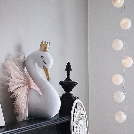 Crown swan animal head wall hanging