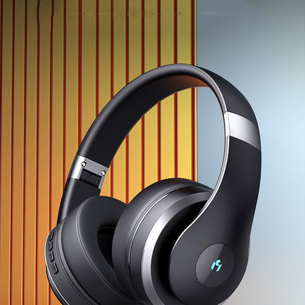 Wireless Noise Reduction With Headworn Bluetooth Earphones