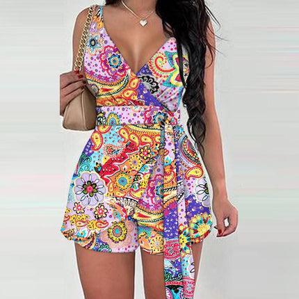 Spring And Summer V-neck Belt Shorts Fashion Casual Set