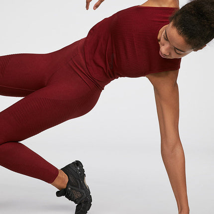 Seamless striped slot yoga clothing suit