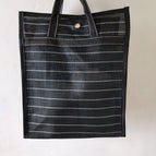 Black and white / 280x230x120mm