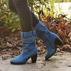 Blue / 35
