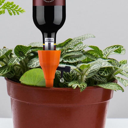 Automatic adjustable watering drip