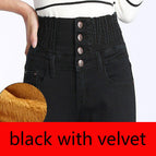 Black with velvet / 39