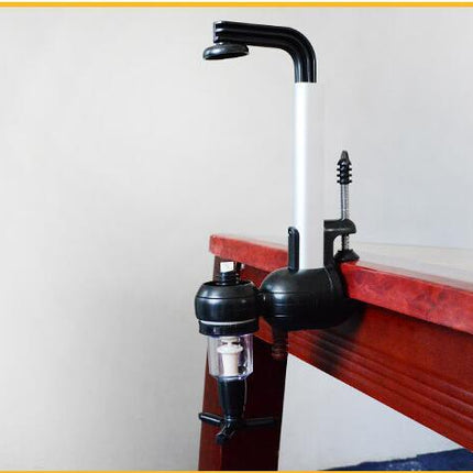 Clip-on single-head wine pourer