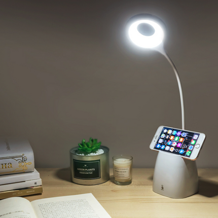 Charging small table lamp