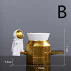 B / Gold