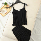 Black / M