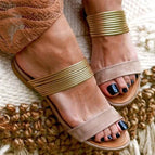 Pale pinkish grey / 35