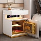 White safe / USB