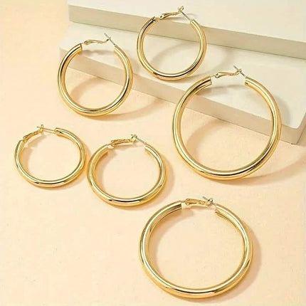 Elegant, Trendy and Shiny Gold Hoop Earrings